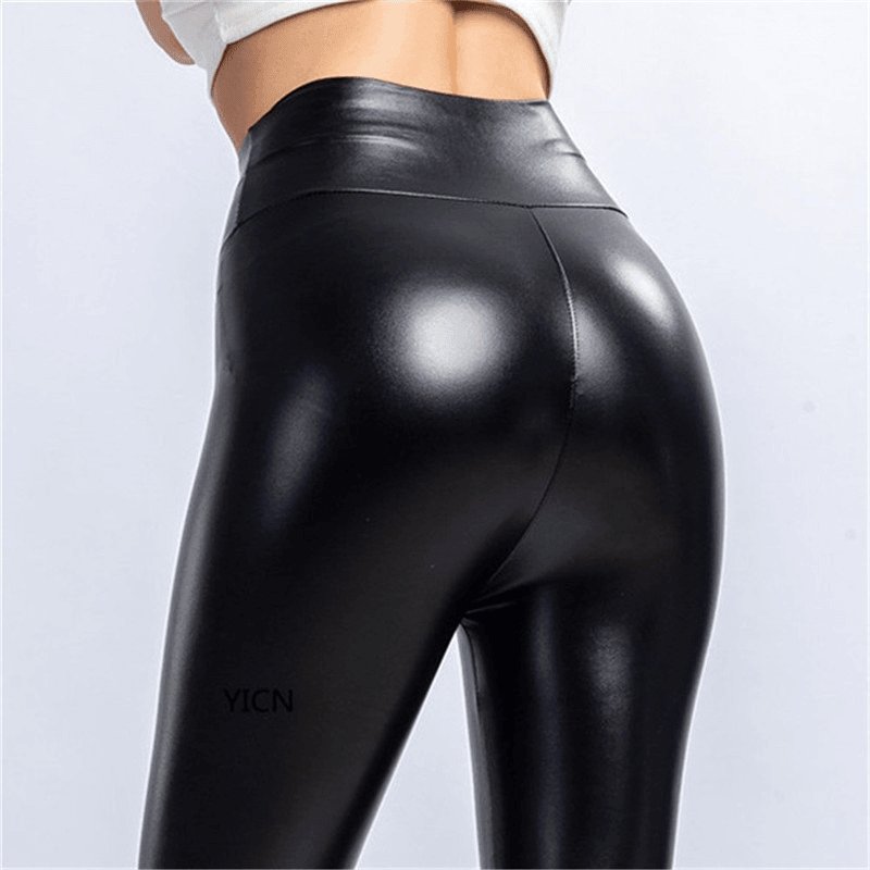 Legging de Couro Lux Flanelada© - Tendência Inverno 2024